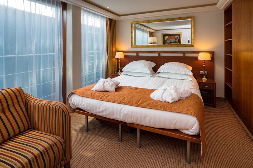 AmaCello Suite.jpg